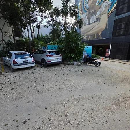 Heushaven Studio Ph Private Pool & Padel Tuk